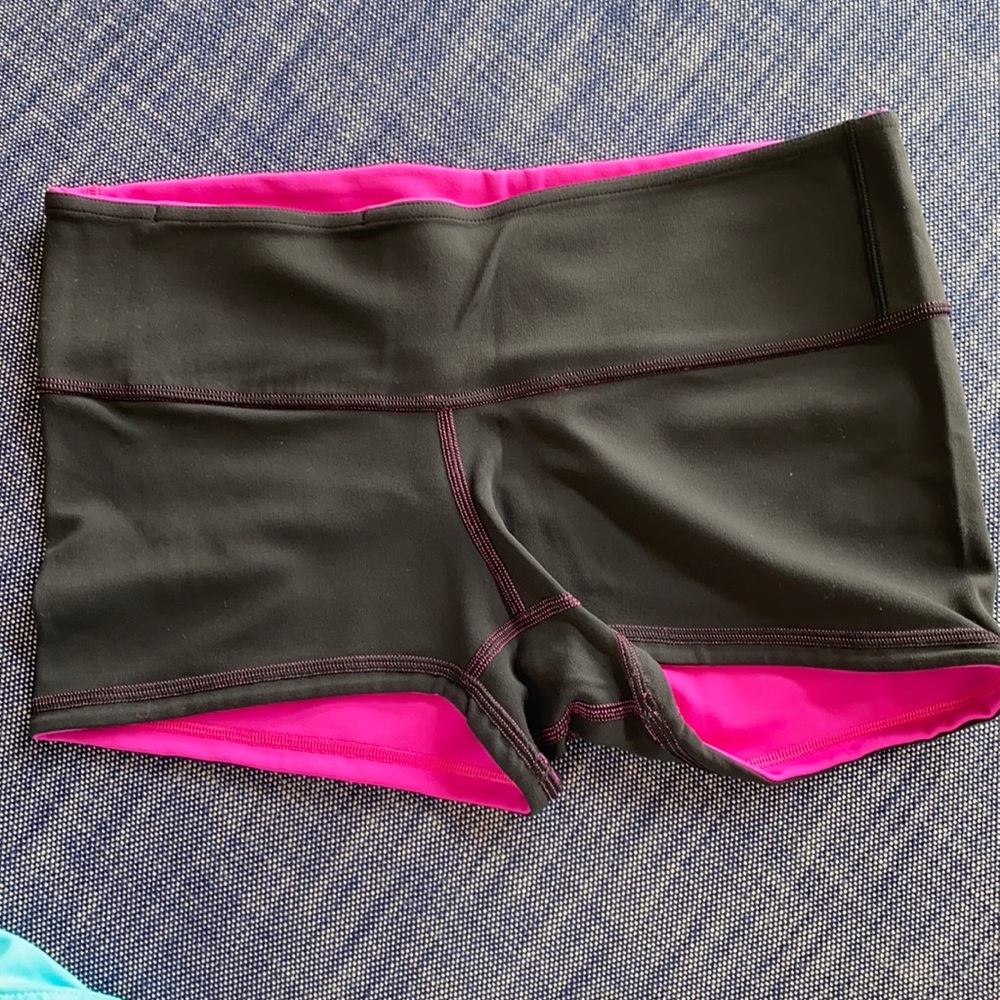 Lululemon Reversible athletic shorts sz 10